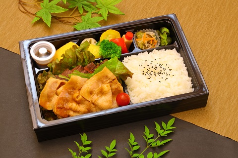 国産牛赤身ステーキとクイーンポーク生姜焼き弁当